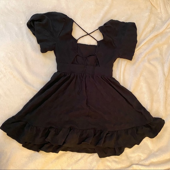 Black dress - Picture 2 of 4